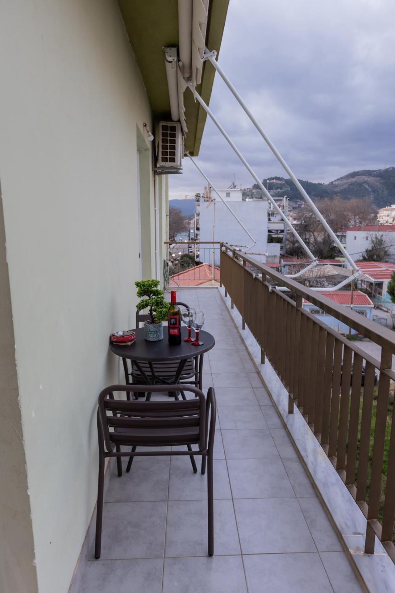 Τριάρι Διαμέρισμα 2Ο Ορόφου Nafpaktos Zewnętrze zdjęcie
